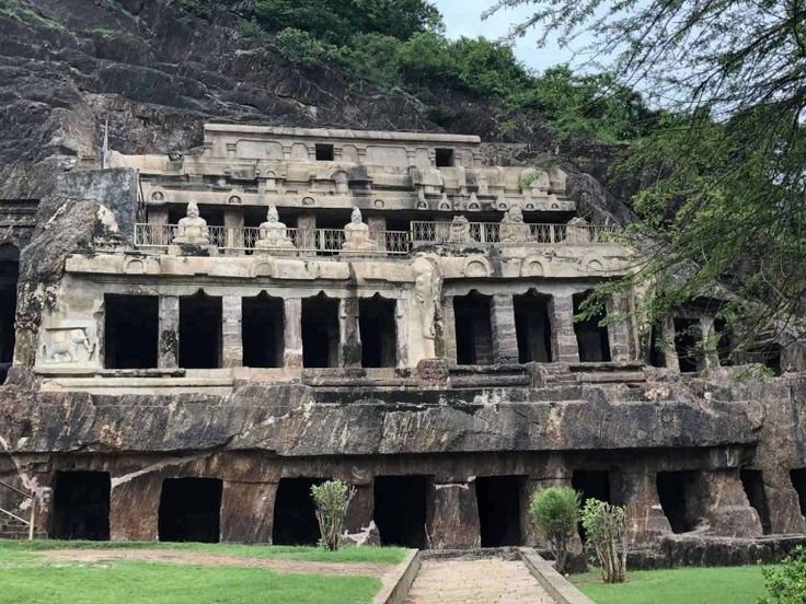 Vijayawada Heritage & Temple Escape