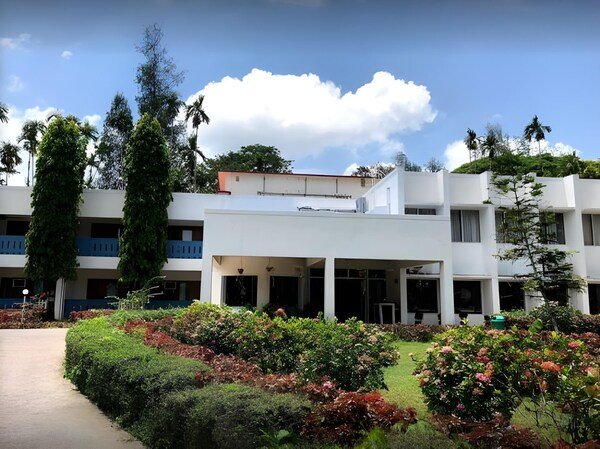Peerless Resort